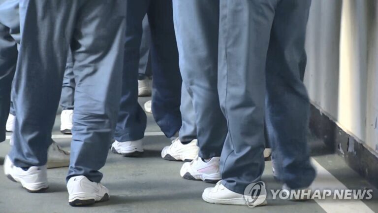 의학 발전이 밝힌 15년 옥살이, ‘아들 학대 사망’ 생부 석방 의학 발전이 밝힌 15년 옥살이, ‘아들 학대 사망’ 생부 석방
