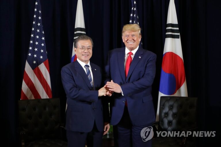 靑, 트럼프 성명에 무대응…”언급 적절치 않아”