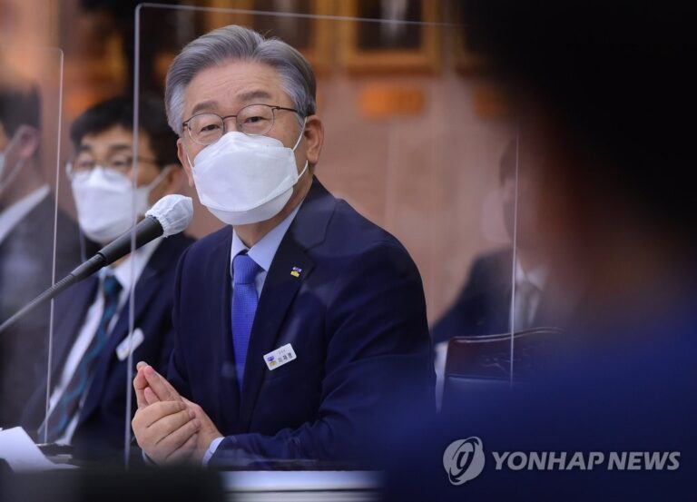 ‘대장동 국감’서 등장한 김부선 목소리…與 “마이크 꺼라”
