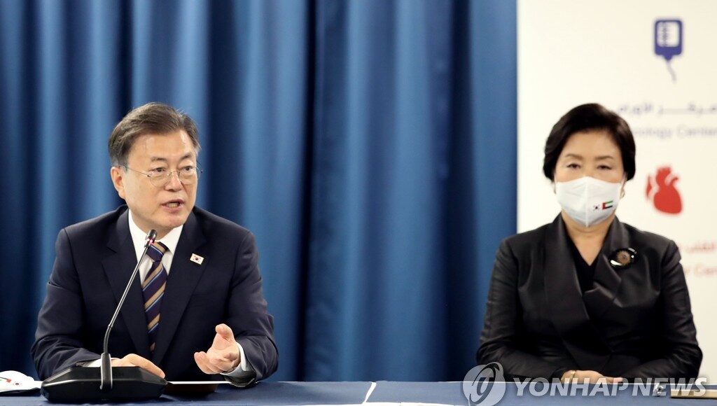 문대통령, UAE 셰이크칼리파 전문병원 방문(라스알카이마=연합뉴스)