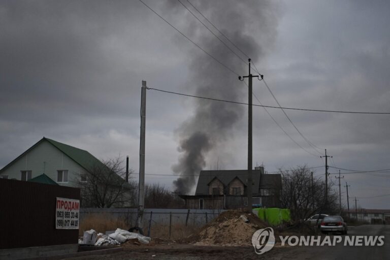 [우크라 침공] 러시아 “우크라 군기지 83곳 무력화…첫날 목표 달성”