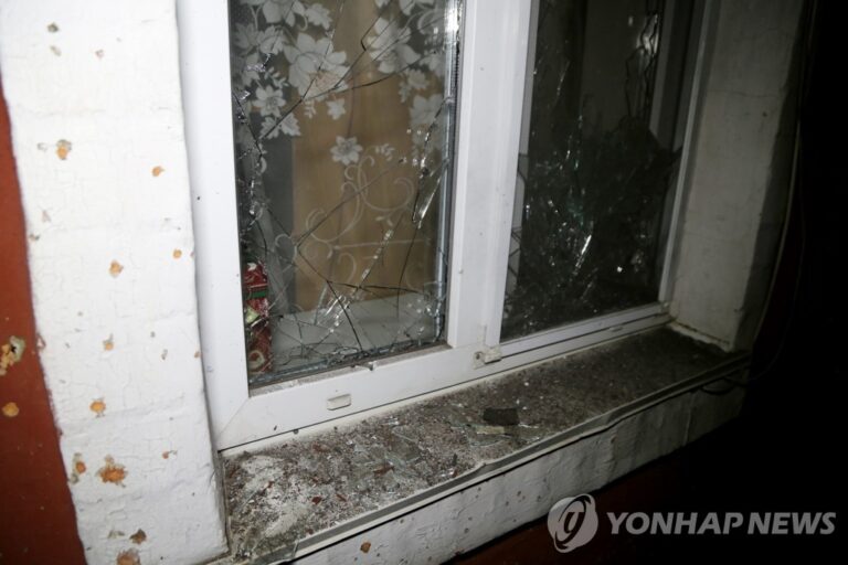 [영상]우크라 일촉즉발, 돈바스 지역 계속 포성…반군-정부군 교전 이어져