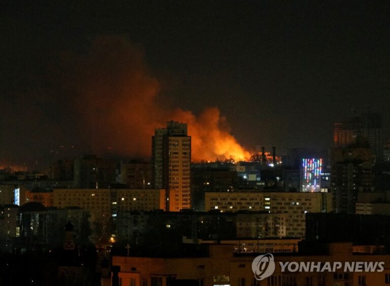 [영상] 우크라 대통령 “오늘밤 운명 결정”…수도 방어 총력전