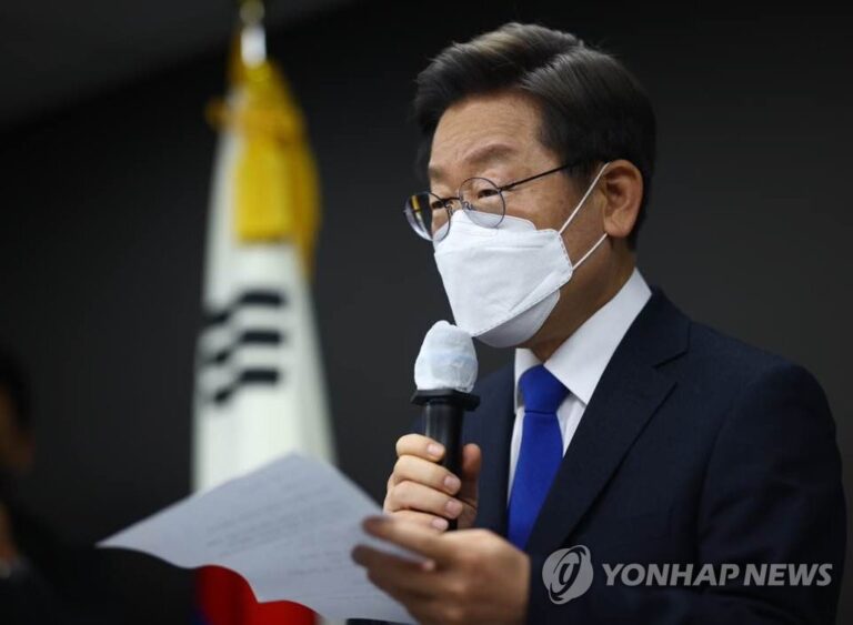 이재명, 정권교체론에 분루…”정치 끝내기엔 젊어” 재기 모색