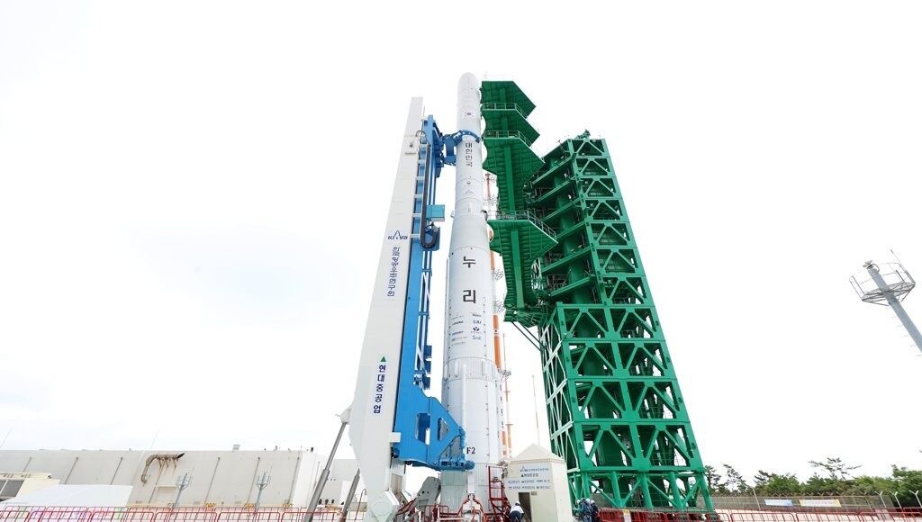 누리호 발사대 기립 완료(서울=연합뉴스)