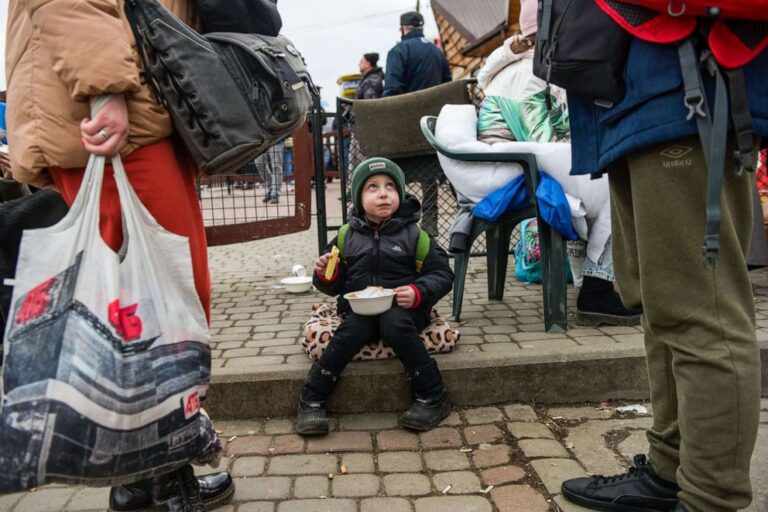 우크라 전쟁에 희생된 어린이 참상, 사상자 1000 여명