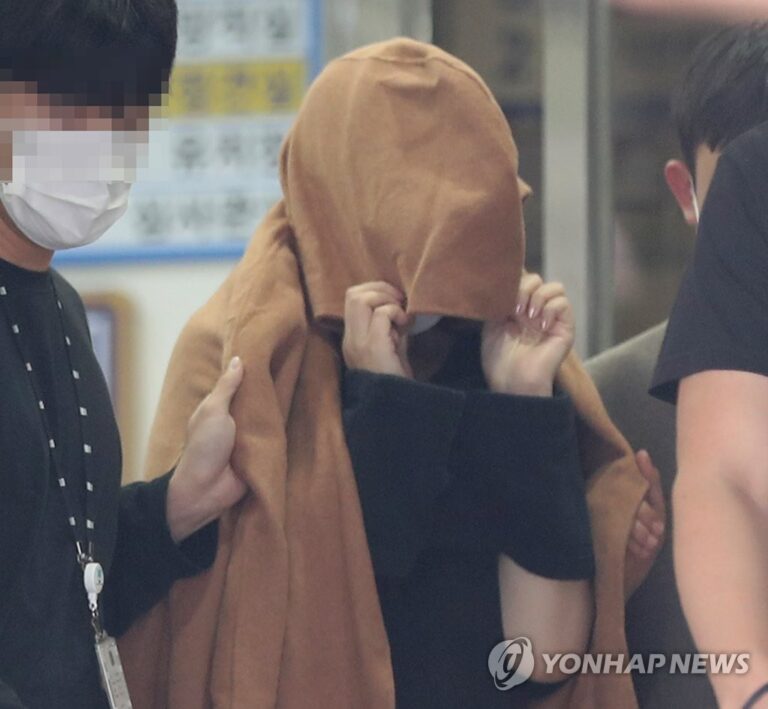 뉴질랜드 ‘가방 속 어린이 시신 사건’ 한인 여성, 무죄 주장 뉴질랜드 ‘가방 속 어린이 시신 사건’ 한인 여성, 무죄 주장