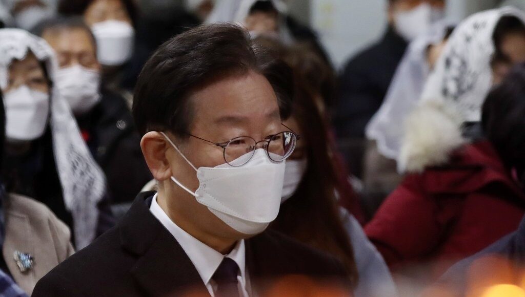 성탄절 예배 참석한 이재명