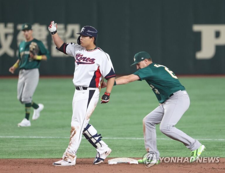 [WBC] 강백호 2루타 치고도 아웃