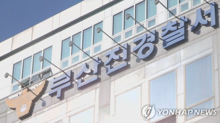 생활고에.. 8만3천원어치 반찬 훔친 6·25 참전용사 생활고에.. 8만3천원어치 반찬 훔친 6·25 참전용사