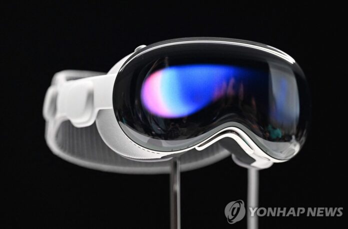 애플이 공개한 MR 헤드셋 '비전 프로'