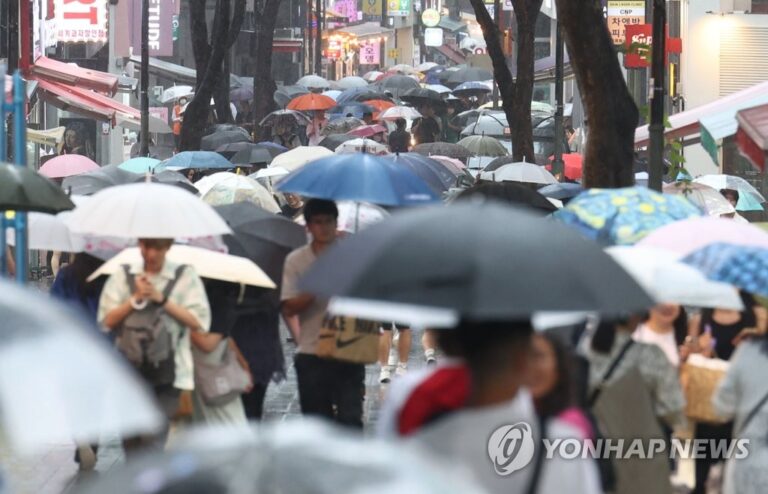 한국, 내일부터 ‘전형적인 장마’…수도권 이틀간 최대 250㎜ 이상