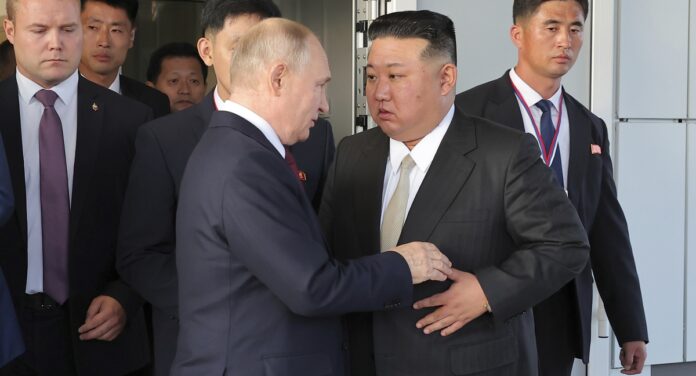 작별인사하는-김정은과-푸틴평양-조선중앙통신연합뉴스