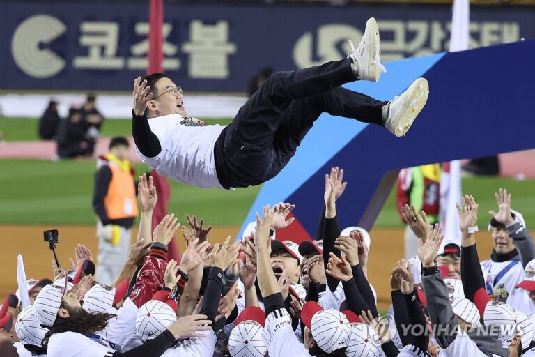 LG家 남다른 야구사랑, 29년만에 빛봤다…롤렉스시계 주인 찾아