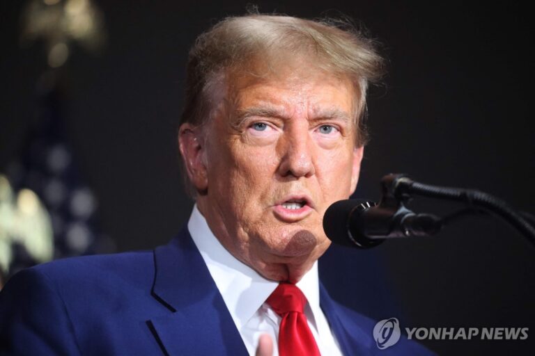 트럼프, “임기 첫날 전기차 보조금 폐기할 것” 트럼프, “임기 첫날 전기차 보조금 폐기할 것”