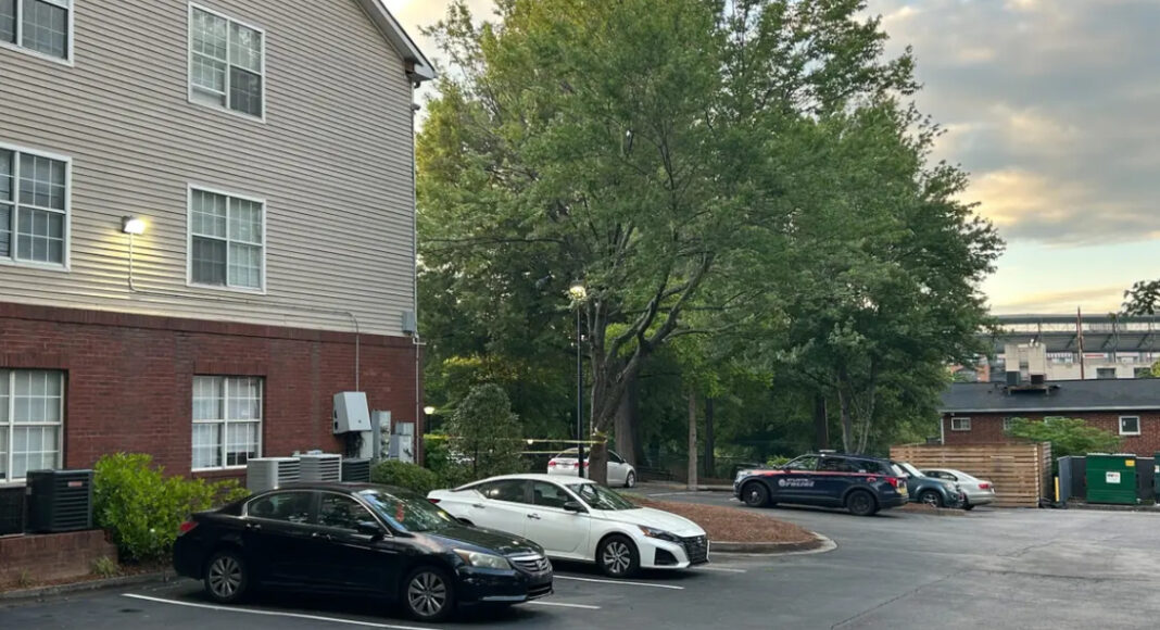 애틀랜타 아파트 총격