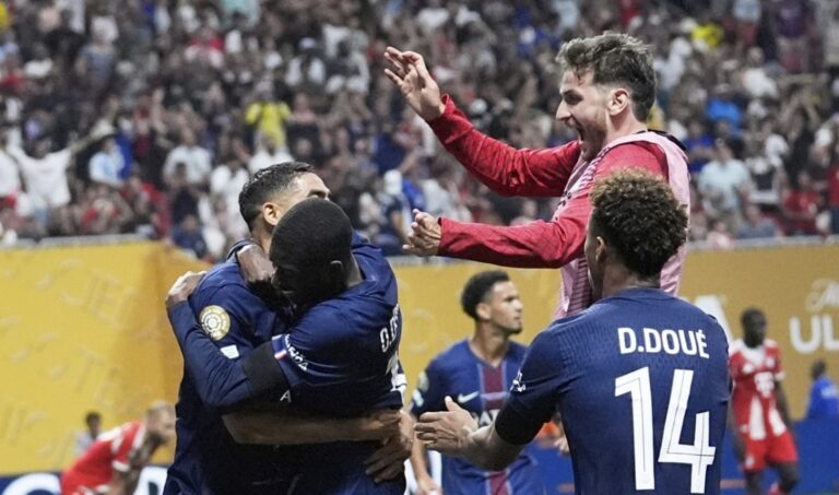 2명 퇴장 PSG, 뮌헨 꺽고 클럽월드컵 4강